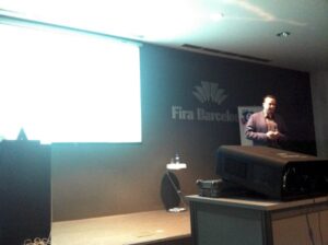 Miguel Pascual hablando de SEO Mobile en Clinic SEO , eShow Barcelona 2013.