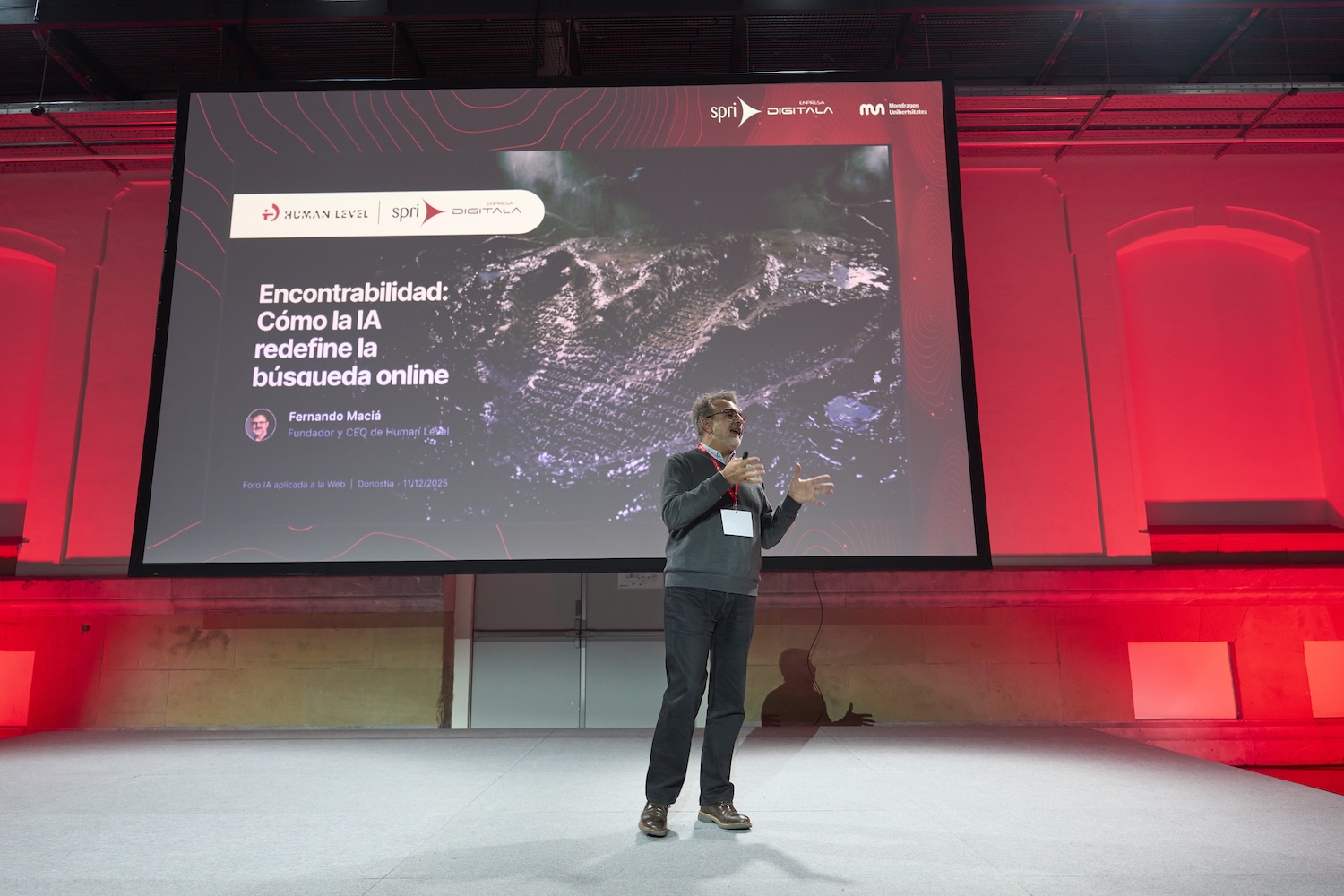 Fernando Maciá presenta en Tabakalera